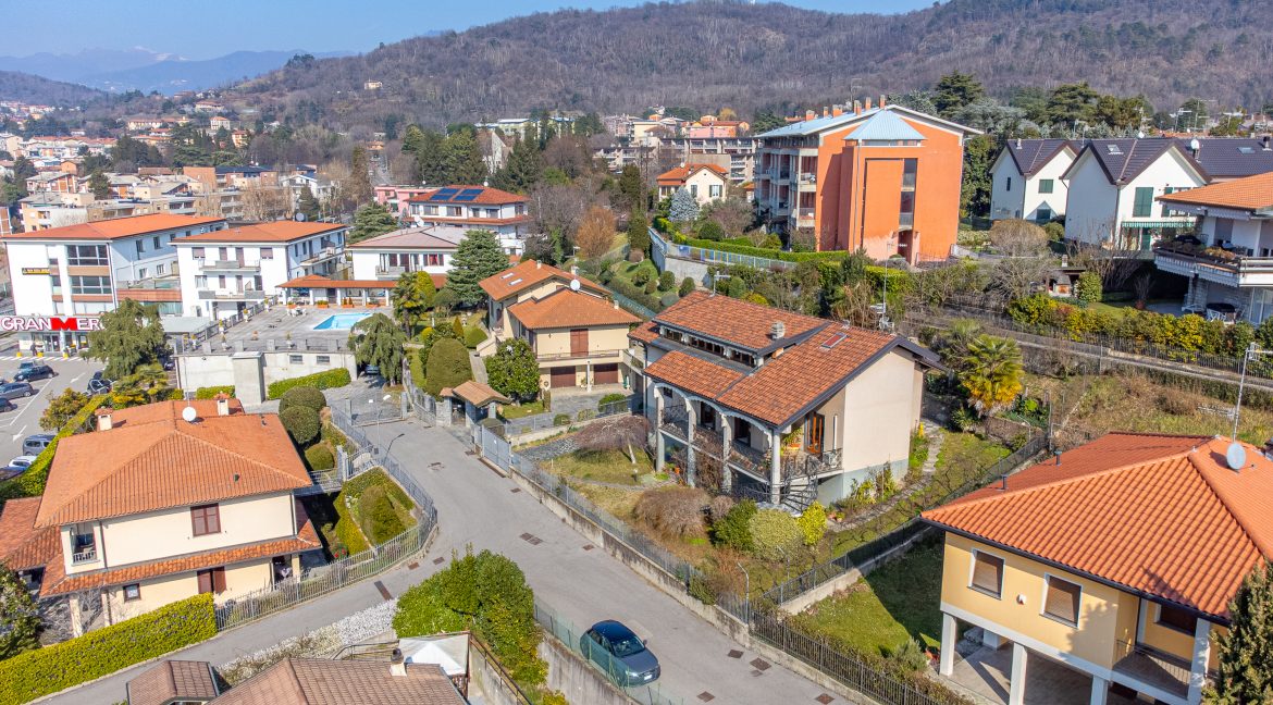 Brenna Immobiliare Cernobbio villa singola vendita Como739-Brenna_vende_Via_Gabriele_DAnnunzion_34_Como_0