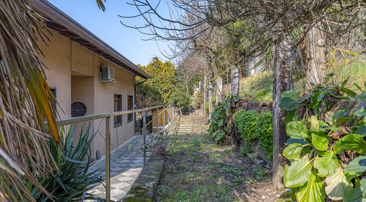 Brenna Immobiliare Cernobbio villa singola vendita Como757-Brenna_vende_Via_Gabriele_DAnnunzion_34_Como_0