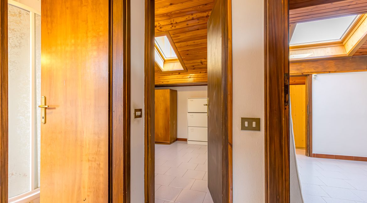 Brenna Immobiliare Cernobbio villa singola vendita Como775-Brenna_vende_Via_Gabriele_DAnnunzion_34_Como_0