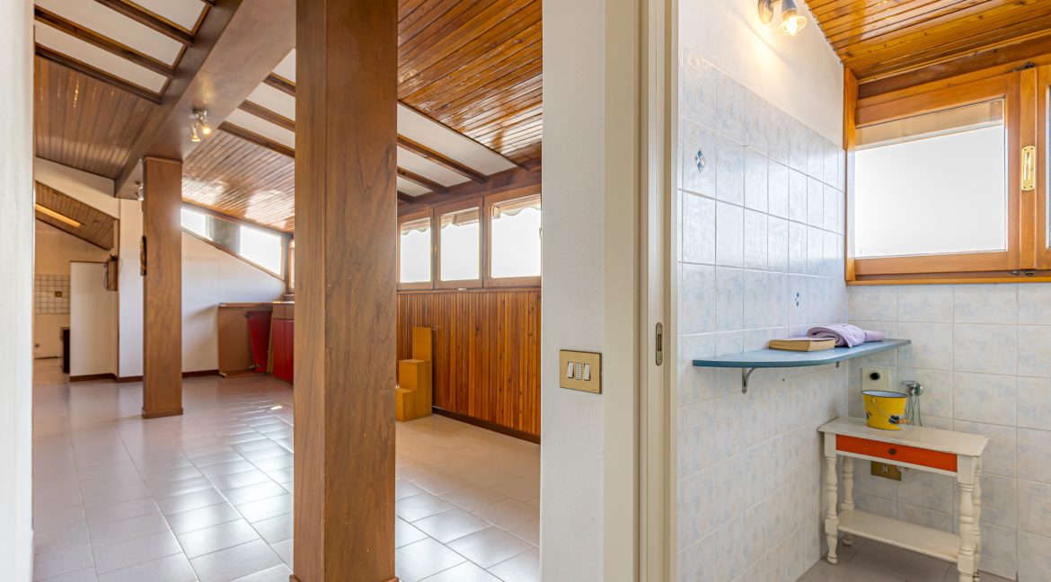 Brenna Immobiliare Cernobbio villa singola vendita Como783-Brenna_vende_Via_Gabriele_DAnnunzion_34_Como_0