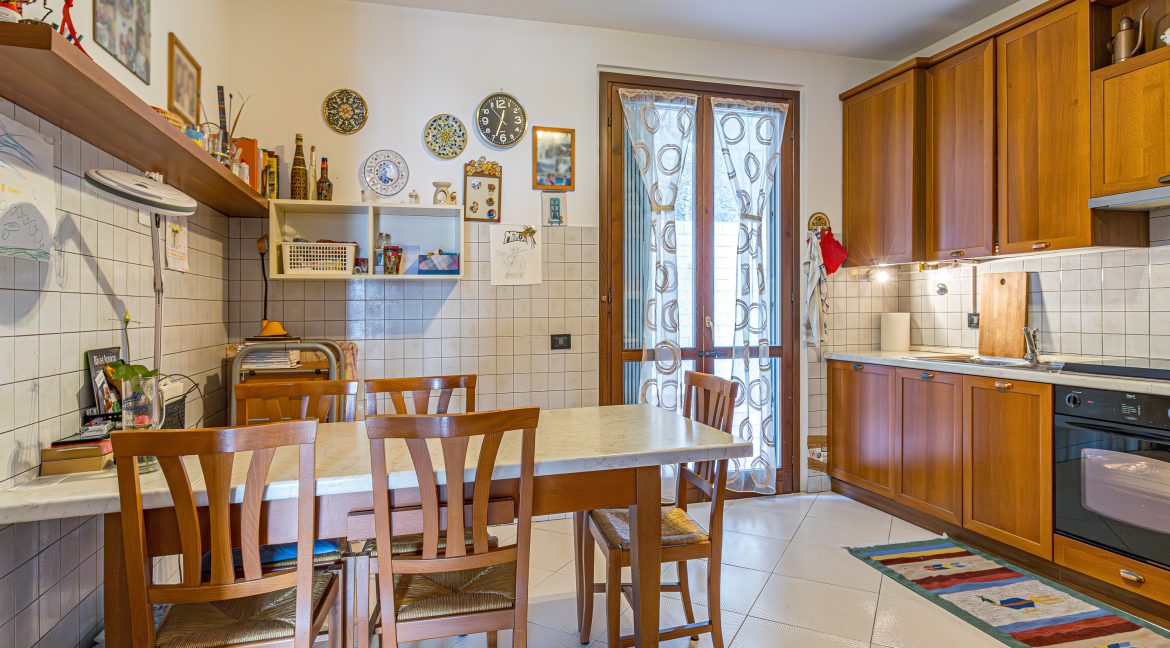 0012355-Villetta a schiera di testa in vendita a Como Sagnino_39