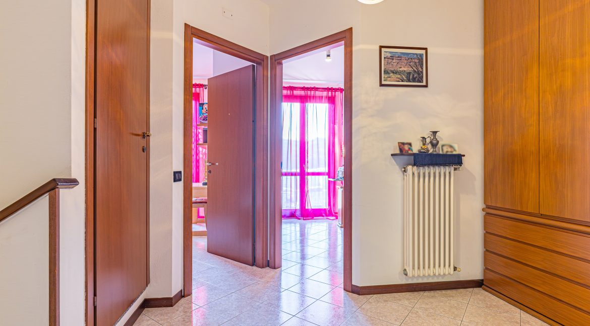 0012365-Villetta a schiera di testa in vendita a Como Sagnino_53
