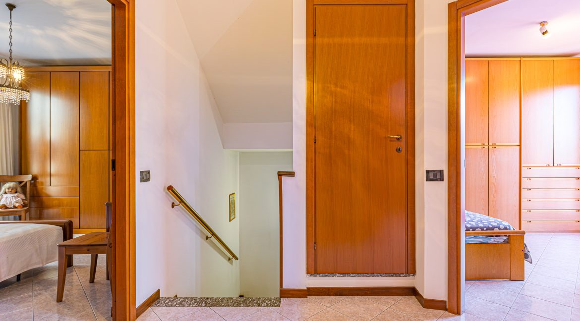 0012369-Villetta a schiera di testa in vendita a Como Sagnino_57