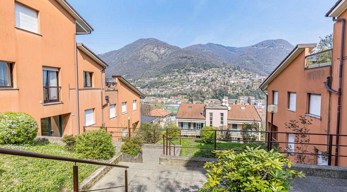 Trilocale ristrutturato Tavernola 16