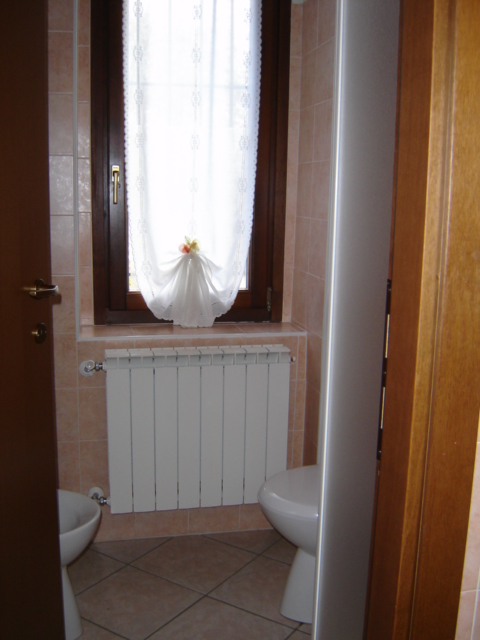 bilocale pontechiasso a reddito641-bagno